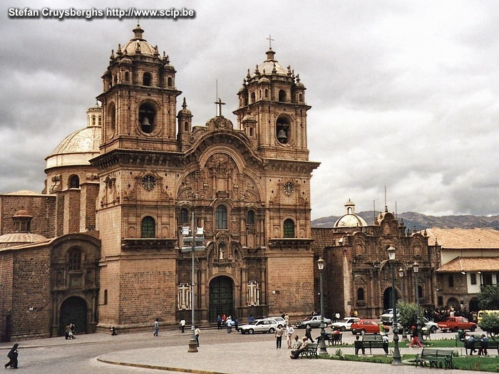 Cuzco - La Compana La Compañia, een van de barokke kerken rondom de Plaza de Armas.  Stefan Cruysberghs
